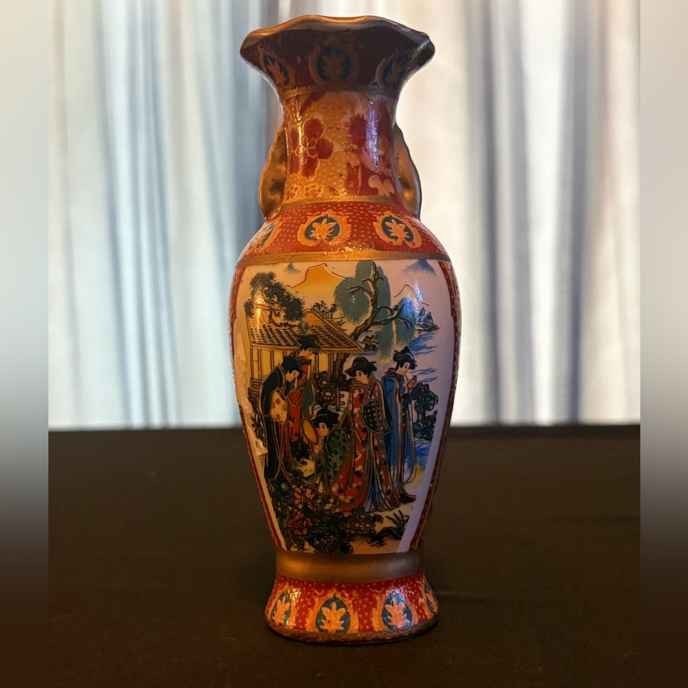 Vintage Satsuma Porcelain Vase Geisha Gold Tone Hand Painted 6" Japanese Pottery